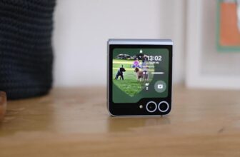 Samsung might lastly give the Galaxy Z Flip a bigger cowl display