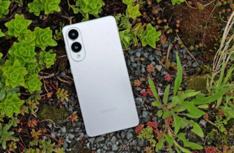 Trump threatens a 25 % tariff on all smartphones not made within the US