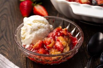 Strawberry Cobbler (Simple & Juicy!)